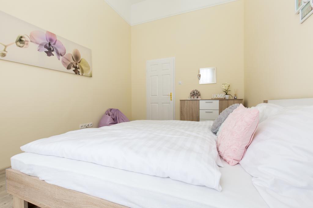 Bpm: Dob70 Classic Apartment In Downtown Будапеща Стая снимка