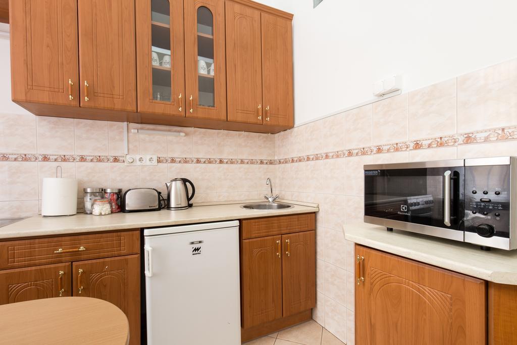 Bpm: Dob70 Classic Apartment In Downtown Будапеща Стая снимка
